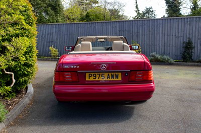 Lot 60 - 1997 Mercedes 320SL