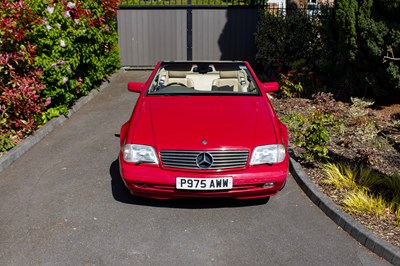 Lot 60 - 1997 Mercedes 320SL