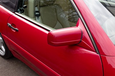 Lot 60 - 1997 Mercedes 320SL
