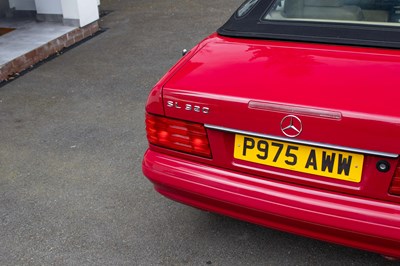 Lot 60 - 1997 Mercedes 320SL