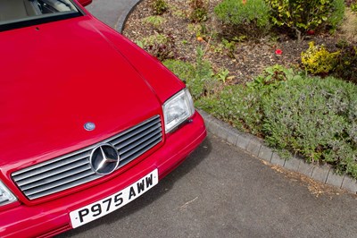 Lot 60 - 1997 Mercedes 320SL