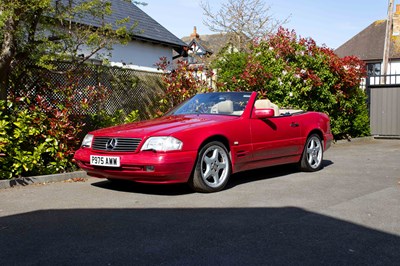 Lot 60 - 1997 Mercedes 320SL