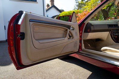 Lot 60 - 1997 Mercedes 320SL