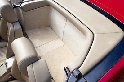 Lot 60 - 1997 Mercedes 320SL