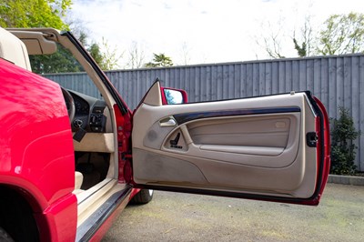 Lot 60 - 1997 Mercedes 320SL