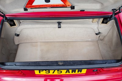 Lot 60 - 1997 Mercedes 320SL