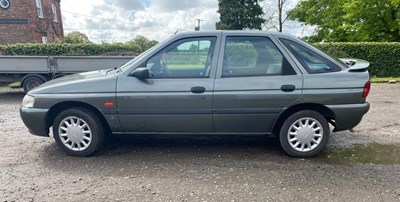 Lot 14 - 1996 Ford Escort 1.4 LX