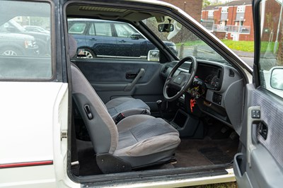 Lot 35 - 1991 Ford Escort XR3I