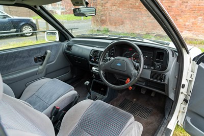 Lot 35 - 1991 Ford Escort XR3I