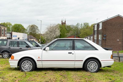 Lot 35 - 1991 Ford Escort XR3I