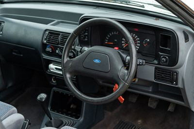 Lot 35 - 1991 Ford Escort XR3I