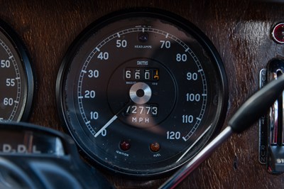 Lot 14 - 1969 Daimler V8 250