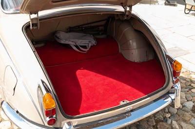 Lot 14 - 1969 Daimler V8 250