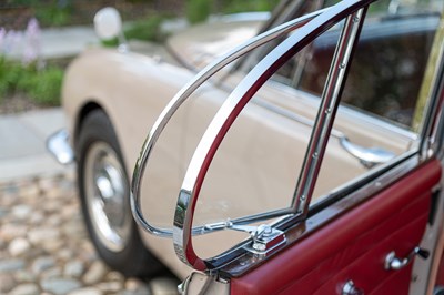 Lot 14 - 1969 Daimler V8 250