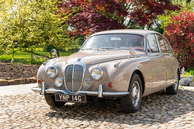 Lot 14 - 1969 Daimler V8 250
