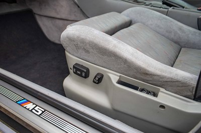 Lot 43 - 1992 BMW M5