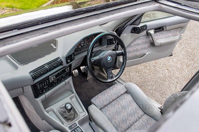 Lot 43 - 1992 BMW M5
