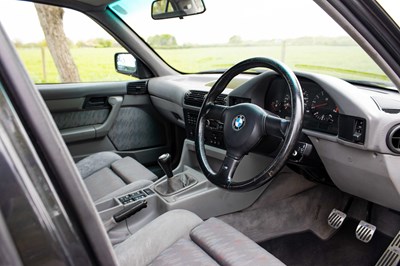 Lot 43 - 1992 BMW M5