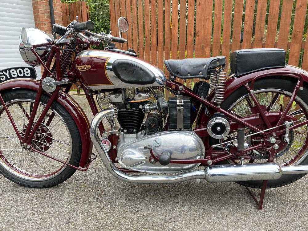 Lot 12 - 1939 Triumph Speed-Twin