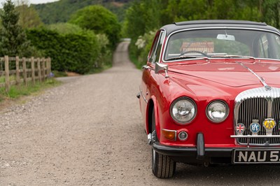 Lot 15 - 1967 Daimler 420