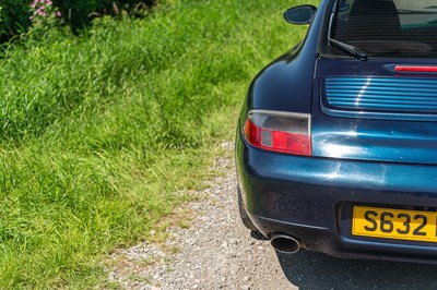 Lot 64 - 1998 Porsche 911 Carrera