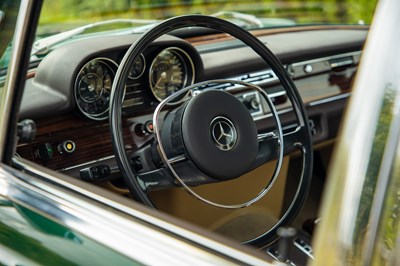 Lot 59 - 1972 Mercedes 300SEL