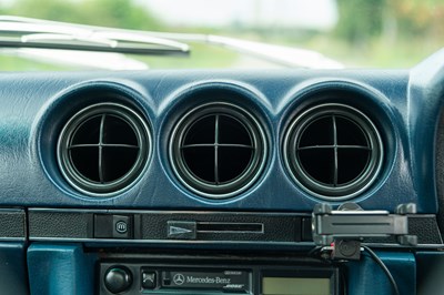 Lot 60 - 1977 Mercedes SL350