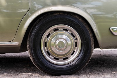 Lot 36 - 1975 Bentley T1