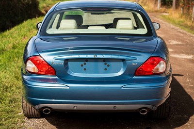 Lot 53 - 2001 Jaguar X-Type 3.0 V6 AWD SE