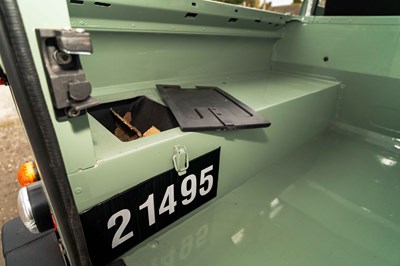 Lot 25 - 1990 Land Rover Santana 2500