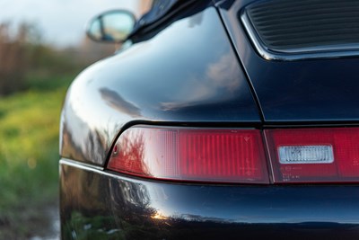 Lot 80 - 1995 Porsche 911 Carrera 4 Cabriolet