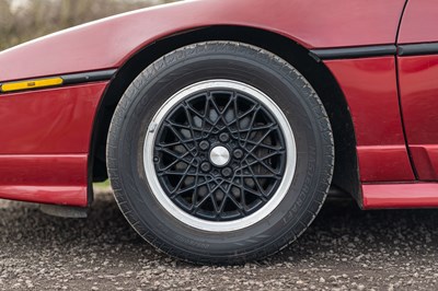 Lot 9 - 1988 Pontiac Fiero GT
