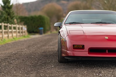 Lot 9 - 1988 Pontiac Fiero GT