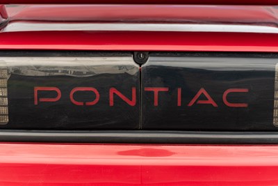 Lot 9 - 1988 Pontiac Fiero GT