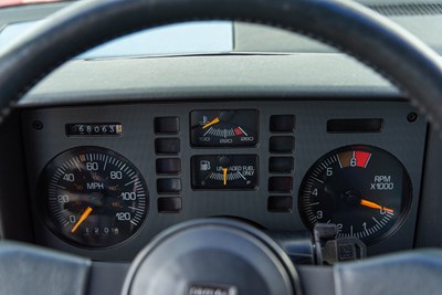 Lot 9 - 1988 Pontiac Fiero GT