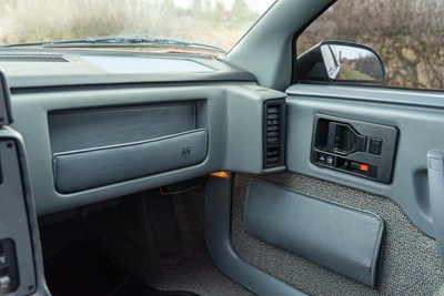 Lot 9 - 1988 Pontiac Fiero GT