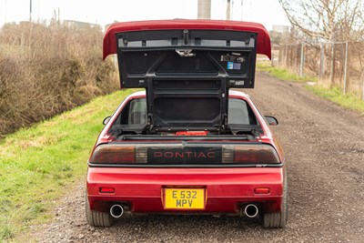 Lot 9 - 1988 Pontiac Fiero GT