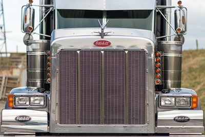 Lot 77 - 1996 Peterbilt 379 Tractor Unit