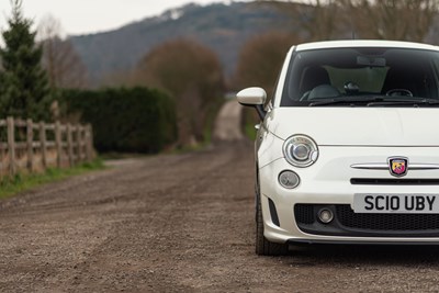 Lot 27 - 2010 Fiat Abarth 500