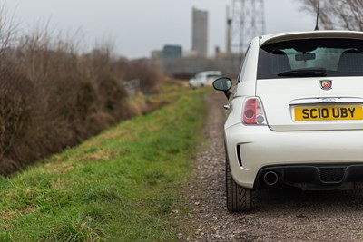 Lot 27 - 2010 Fiat Abarth 500