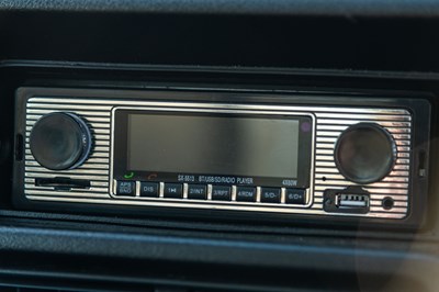 Lot 6 - 1987 Quantum Saloon