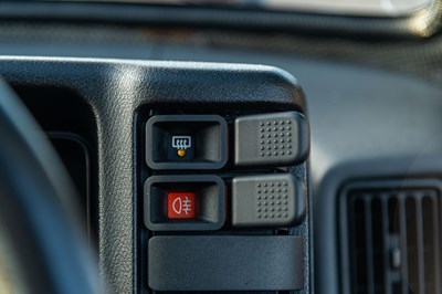 Lot 6 - 1987 Quantum Saloon