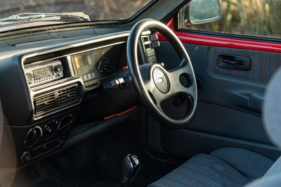 Lot 6 - 1987 Quantum Saloon