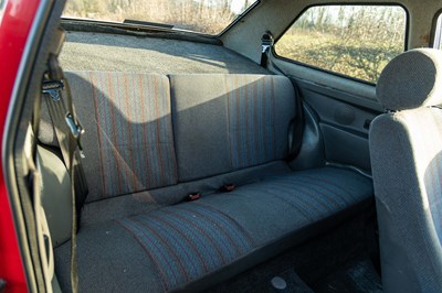 Lot 6 - 1987 Quantum Saloon