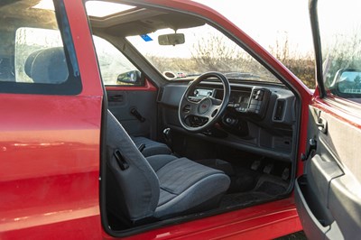 Lot 6 - 1987 Quantum Saloon