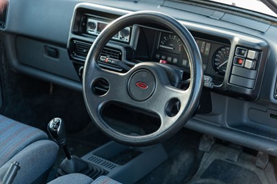 Lot 6 - 1987 Quantum Saloon