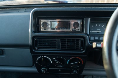 Lot 6 - 1987 Quantum Saloon
