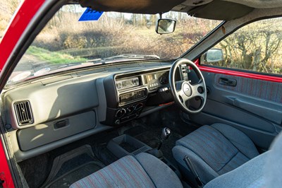 Lot 6 - 1987 Quantum Saloon