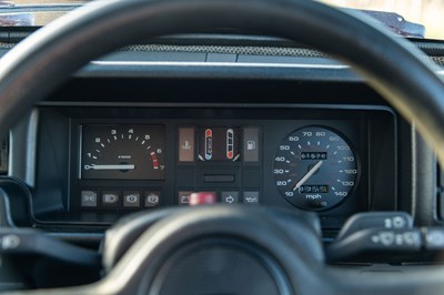 Lot 6 - 1987 Quantum Saloon