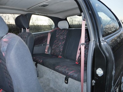 Lot 40 - 1999 Toyota Corolla G6R